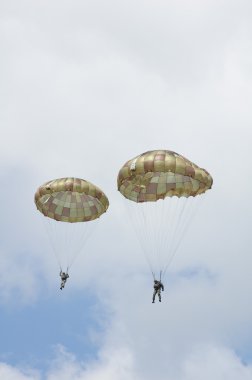 Two paratroopers clipart