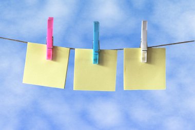 Post it Notes on Washing Line clipart