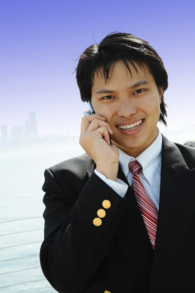 Affärsman i telefon — Stockfoto