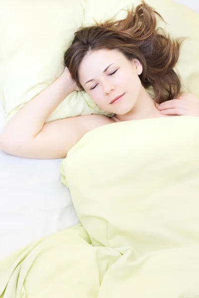 Mujer joven durmiendo Imagen De Stock