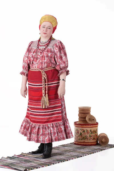 Женщина в русской традиционной одежде — стоковое фото