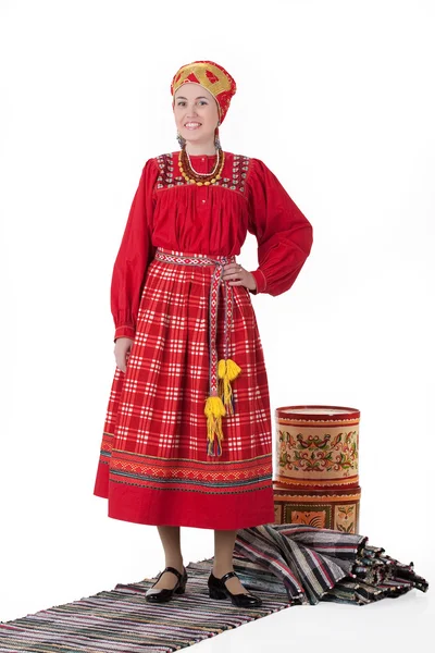 Femme en russe vêtements traditionnels — Photo