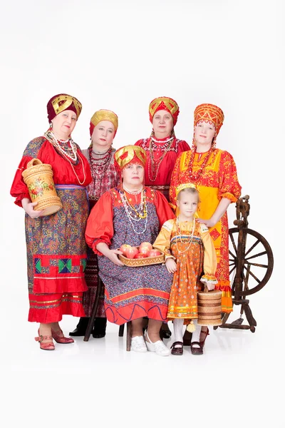 Žena v ruské tradiční oděvy — Stock fotografie