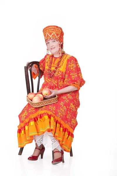 Kvinna i ryska traditionella kläder — Stockfoto