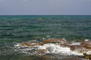 Akdeniz kıyılarında