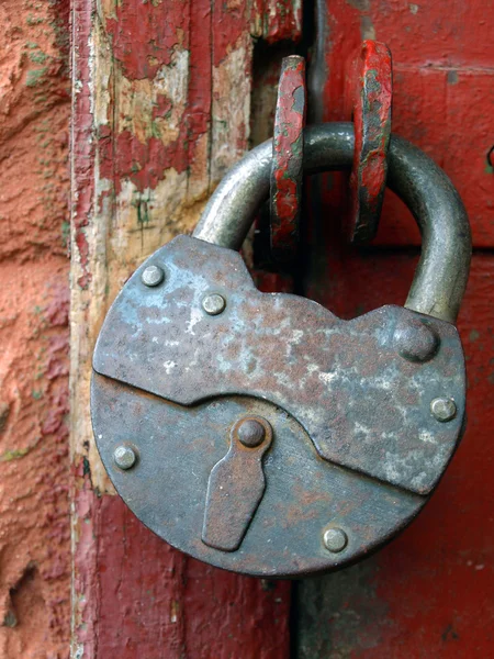 The closed hinged lock. — Stock Photo, Image