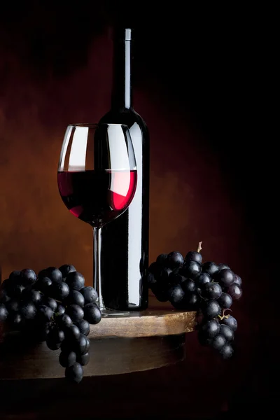 Das Stillleben mit Rotwein — Stockfoto