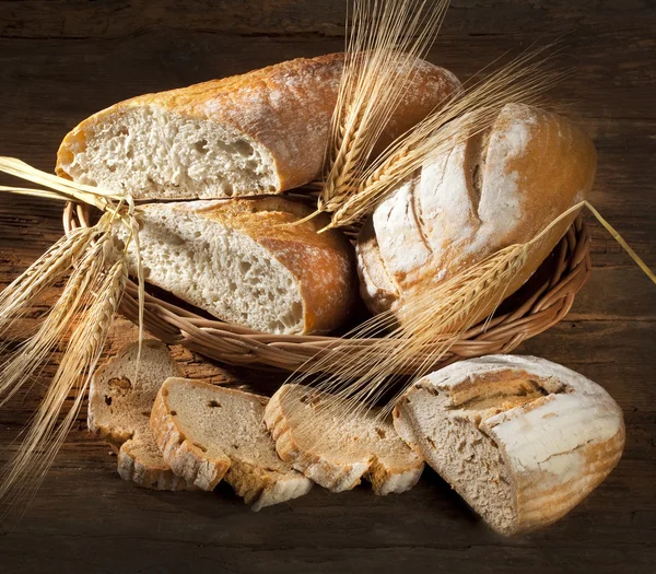 Zátiší s chlebem a uši — Stock fotografie