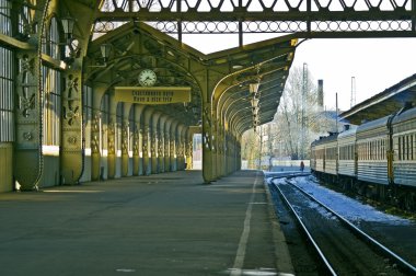 Railroad station platform clipart