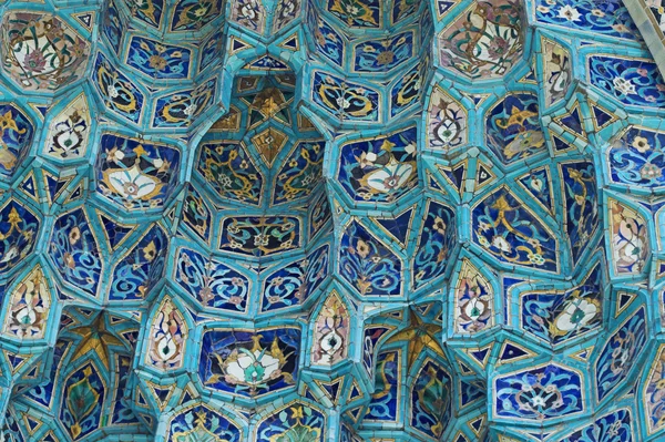 Fragment of tiled wall — Stock Photo, Image