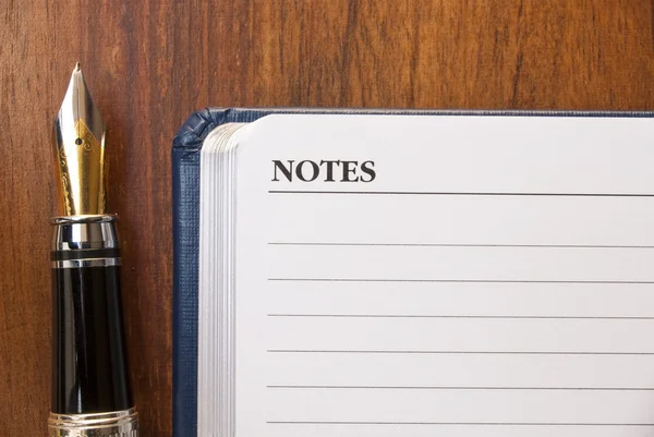 Fountain pen and notes — Stock Photo, Image