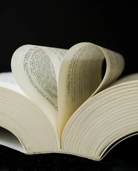 Książki w kształcie serca — Zdjęcie stockowe
