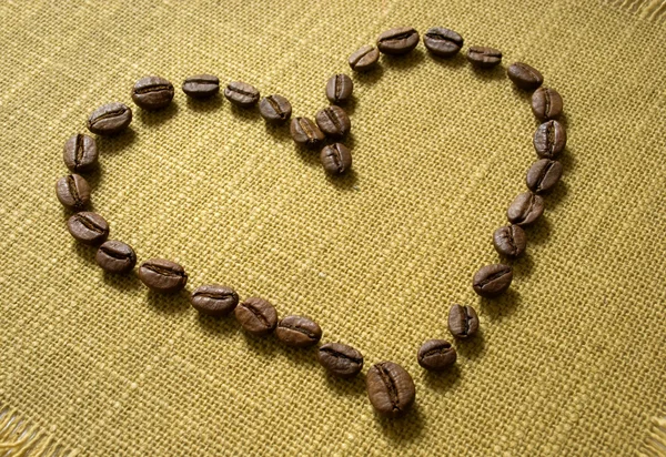 Srdce kávových zrn — Stock fotografie
