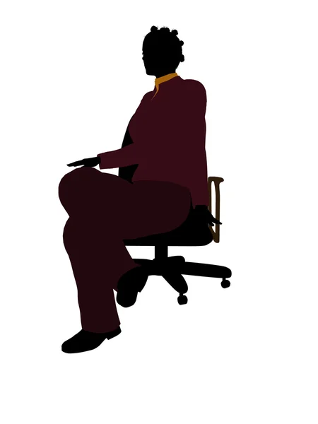 Afro-amerikai alkalmi nő ül egy széken — Stock Fotó