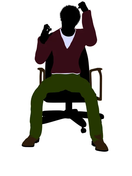 我坐在椅子上的非洲裔美国休闲男人 — 图库照片