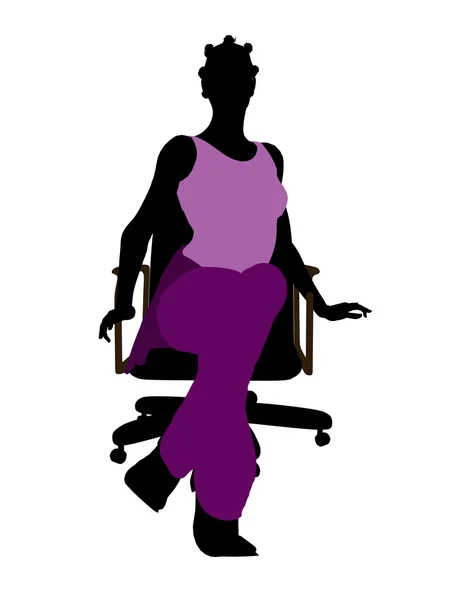 Afro-américain occasionnel femme assis sur une chaise — Photo