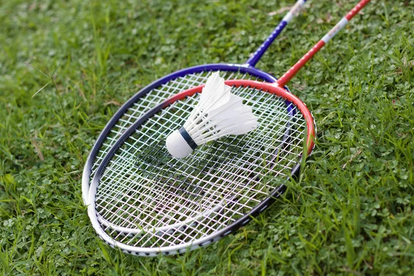Badminton i rakiety — Zdjęcie stockowe