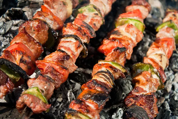 Barbecue with delicious grilled meat on — Stock Photo, Image