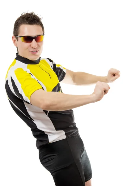 Сексуальный молодой человек в футболке в солнечных очках — стоковое фото