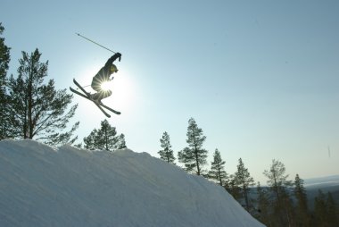 Güneş ile Kayak uçmak