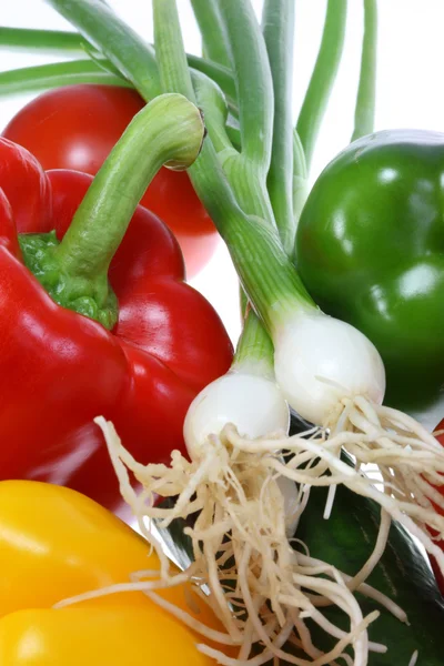 Ny sommargrönsaker. — Stockfoto