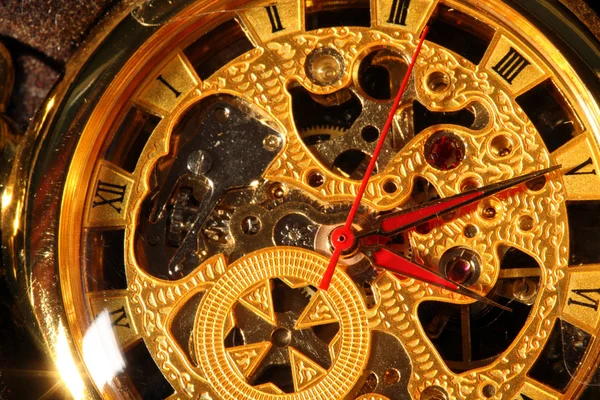 Reloj de bolsillo antiguo . — Foto de Stock