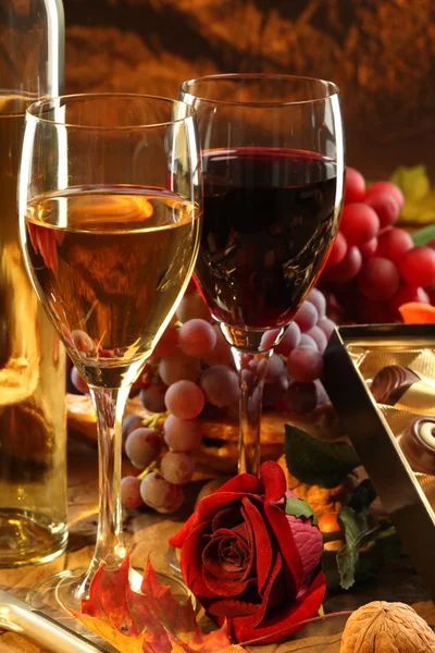 Rot- und Weißwein. — Stockfoto