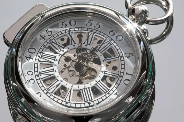 Starožitné kapesní hodinky. — Stock fotografie