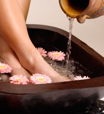 Relaxing feet pedispa clipart