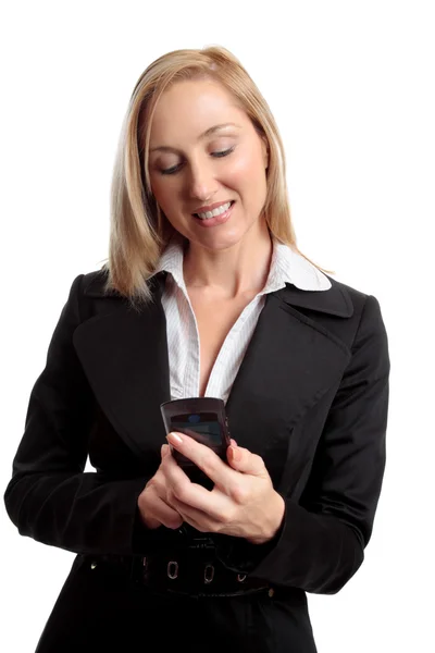 Kobieta przy użyciu telefonu komórkowego — Zdjęcie stockowe