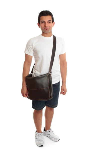 Estudante casual de pé com saco — Fotografia de Stock