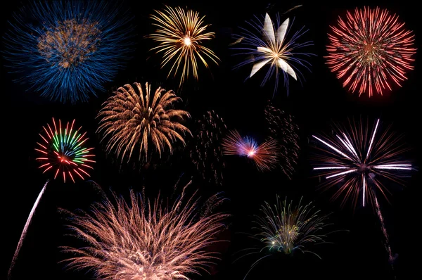 Uno spettacolo di fuochi d'artificio colorati — Foto Stock