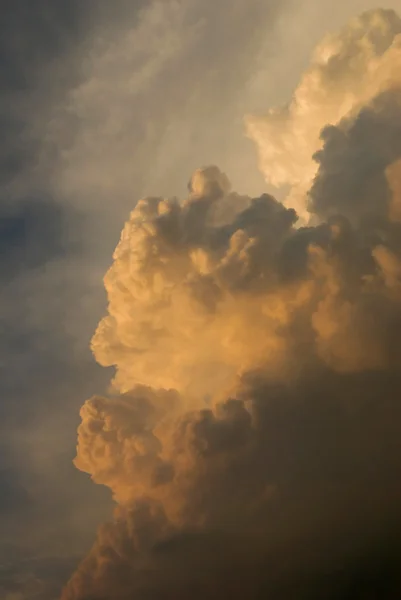 Těžké dešťové mraky — Stock fotografie