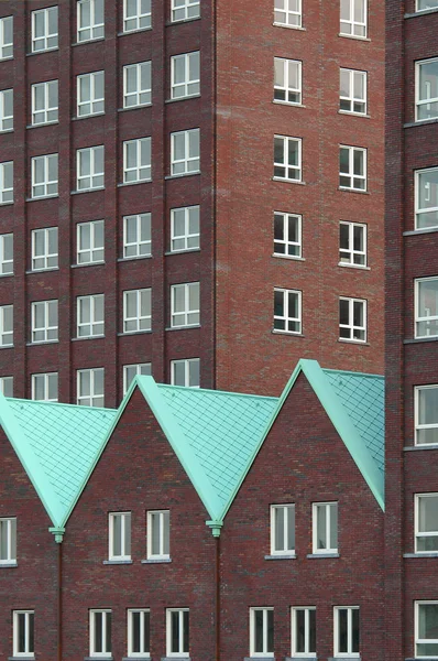 Huizen met groene daken — Stockfoto