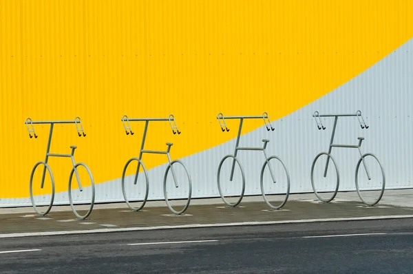 Quatro suportes de bicicleta — Fotografia de Stock