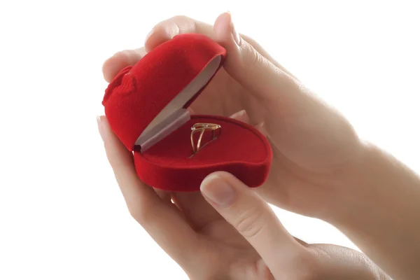 Manos anillo corazón rojo amor — Foto de Stock