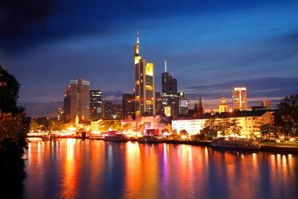 Frankfurt nocą — Zdjęcie stockowe