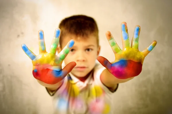 Цветные руки — стоковое фото