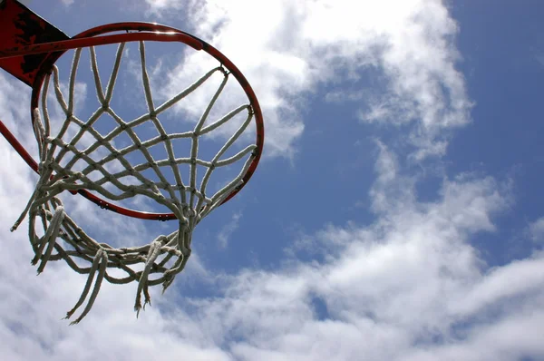 Basket hoop med kopia utrymme — Stockfoto