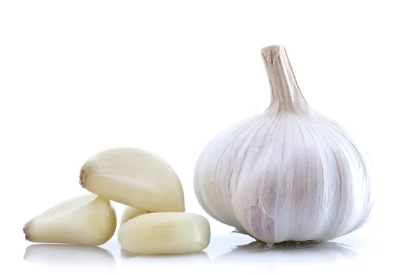 White Garlic Bulb and Cloves on white — Stock Photo, Image