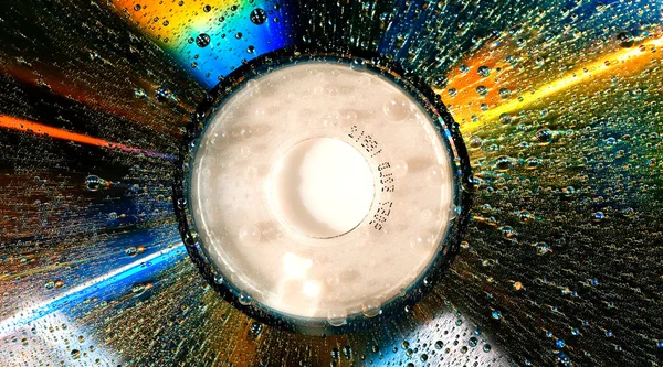 Disco de CD molhado — Fotografia de Stock