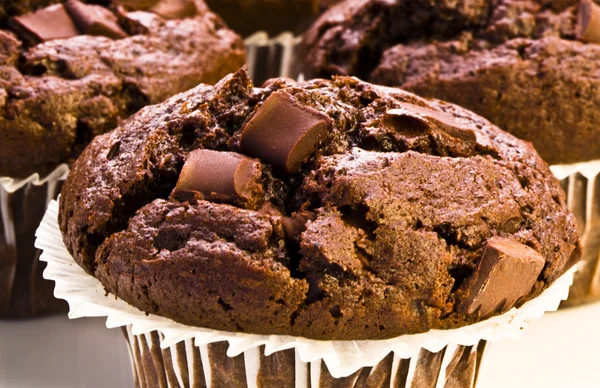 Muffins de chocolate duplo caseiro — Fotografia de Stock