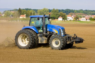 Tractor clipart