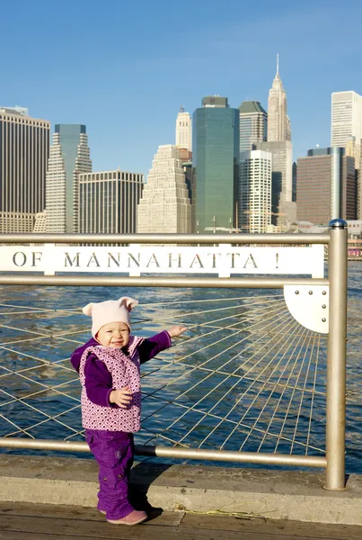 Little girl at Manhattan — Stock Photo, Image