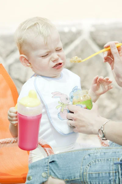 Eating toddler — Stock Photo, Image