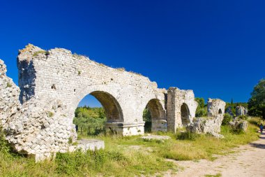 Roman aqueduct clipart