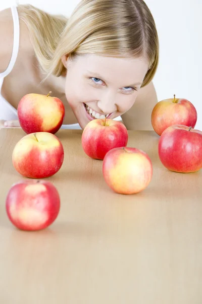 苹果的女人 — 图库照片