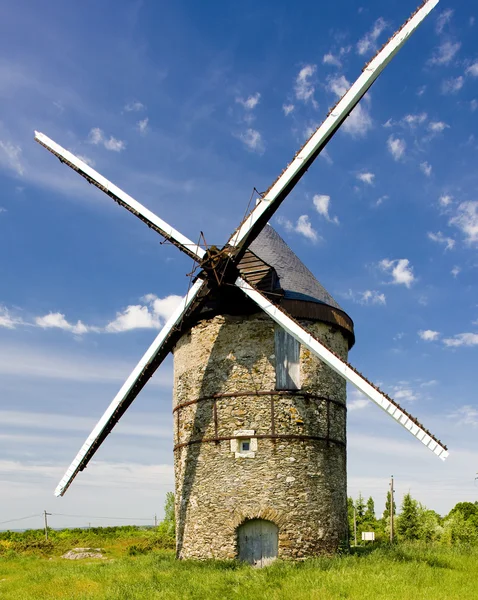 Větrný mlýn, Francie — Stock fotografie