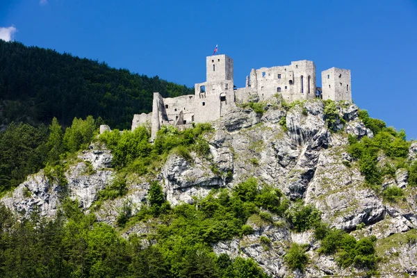 Ruïnes van het kasteel van strecno — Stockfoto