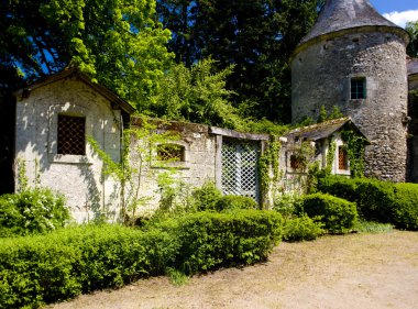 Courtyard of Cinq-Mars-la-Pile Castle clipart